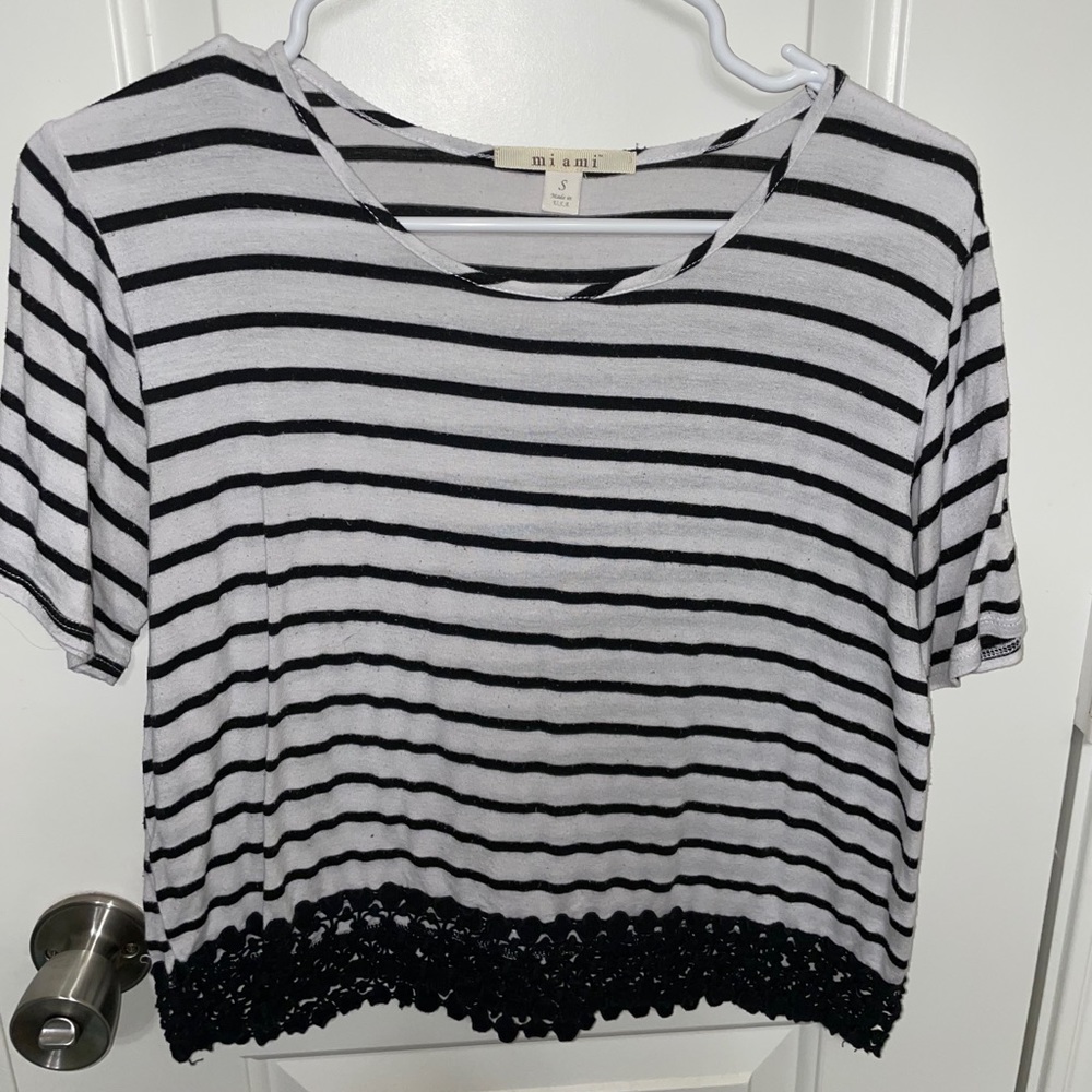 Stripped Mid-Crop Top (Women’s)